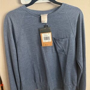Women’s north face crew top